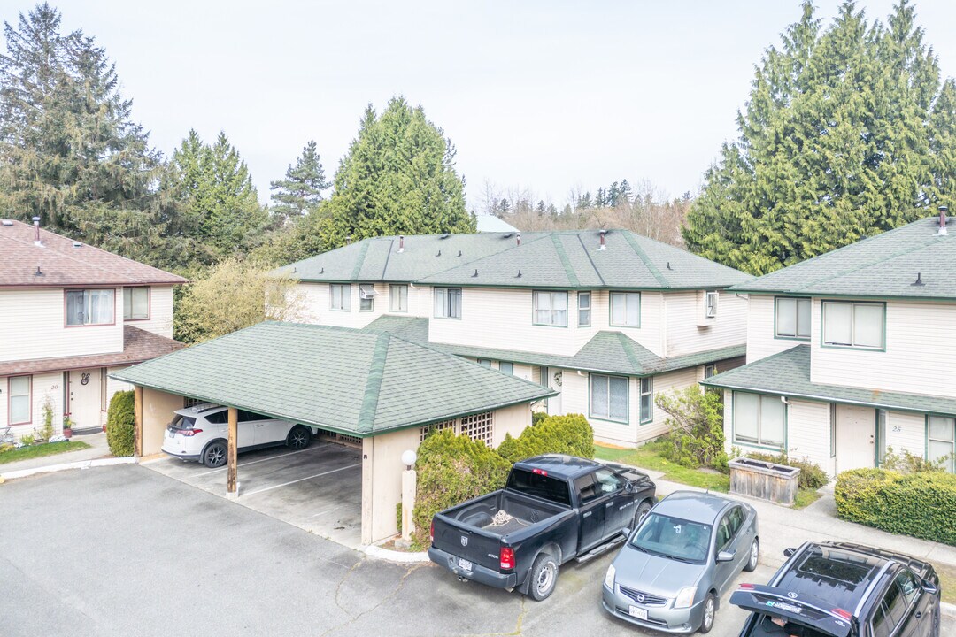 Chelsea Court Townhomes in Pitt Meadows, BC - Building Photo