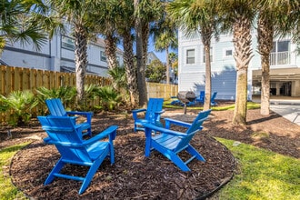Surfside Apartments in Jacksonville Beach, FL - Building Photo - Building Photo