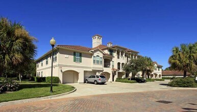 19200 Space Center Blvd in Houston, TX - Building Photo - Building Photo