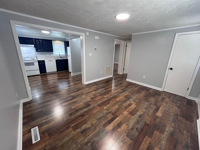 205 E Gilbreath St, Unit 205 E Gilbreath St