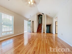 122 Chippewa Run in Auburn, GA - Foto de edificio - Building Photo