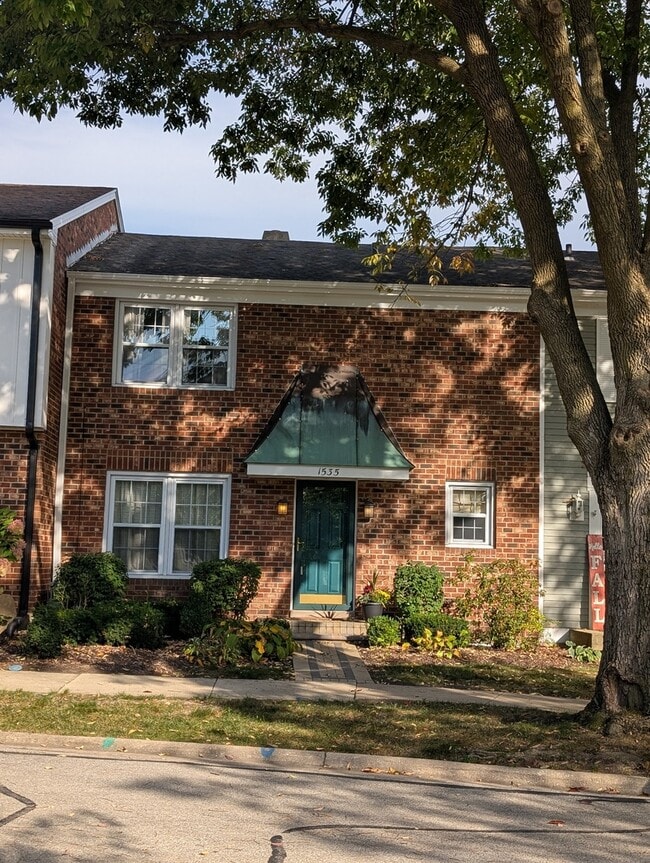 property at 1535 Wedgefield Cir
