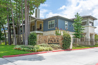 Hollow Tree Park in Houston, TX - Foto de edificio - Building Photo