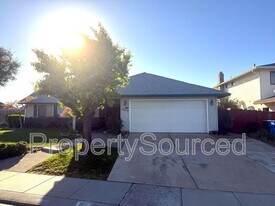 1177 Chianti Ln in Manteca, CA - Building Photo