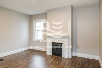 5206 Ravenna St in Cincinnati, OH - Foto de edificio - Building Photo