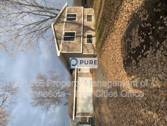 property at 2964 Center Rd SW