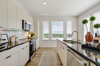 Us 1604 in San Antonio, TX - Foto de edificio - Building Photo