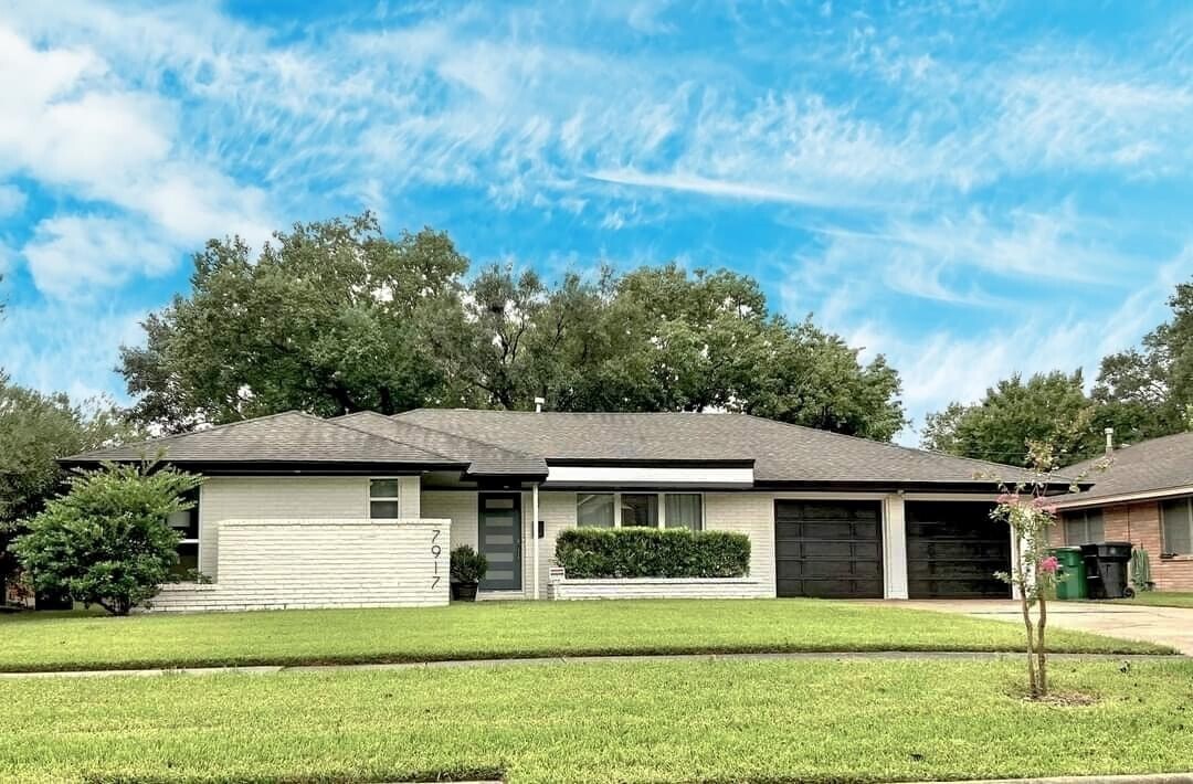 7917 Ridgeview Dr in Houston, TX - Building Photo