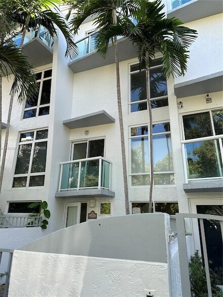 1853 Jefferson Ave in Miami Beach, FL - Building Photo - Building Photo