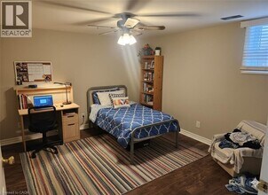 21 Belwood Crescent in Kitchener, ON - Building Photo - Building Photo