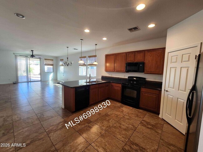 7239 N 89th Dr in Glendale, AZ - Building Photo - Building Photo