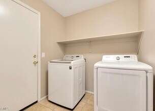 3913 E Monona Dr in Phoenix, AZ - Building Photo - Building Photo