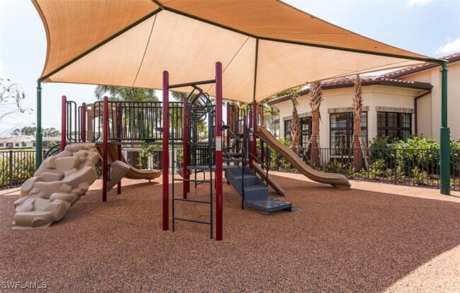 property at 9444 Glenforest Dr