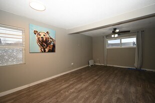 1946 Hemlock St in Prince George, BC - Building Photo