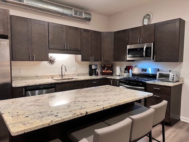 510 E 8th Ave, Unit #2 in Munhall, PA - Foto de edificio - Building Photo
