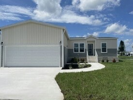 3755 Vine Trl in Ellenton, FL - Building Photo