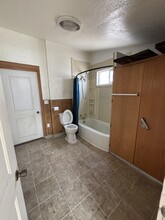 817 1st St in Rupert, ID - Foto de edificio - Building Photo