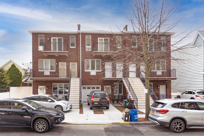 115-121 Bay 23rd St in Brooklyn, NY - Building Photo - Building Photo