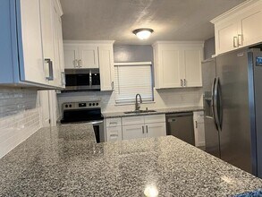 1431 E 75th Terrace in Kansas City, MO - Building Photo - Building Photo
