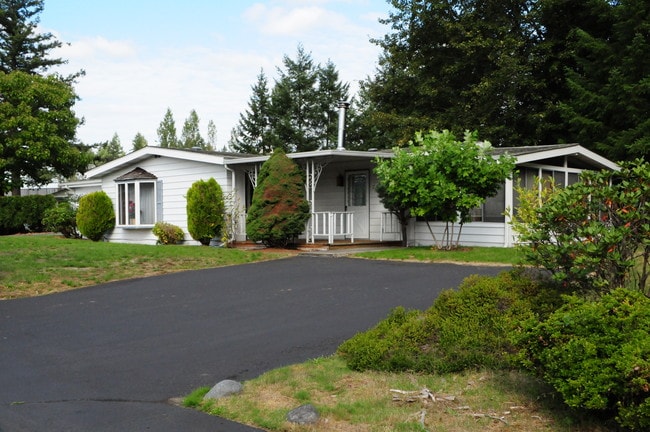 Enchanted Firs in Spanaway, WA - Foto de edificio - Building Photo