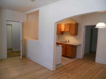 2319 W Michigan St in Milwaukee, WI - Building Photo - Interior Photo