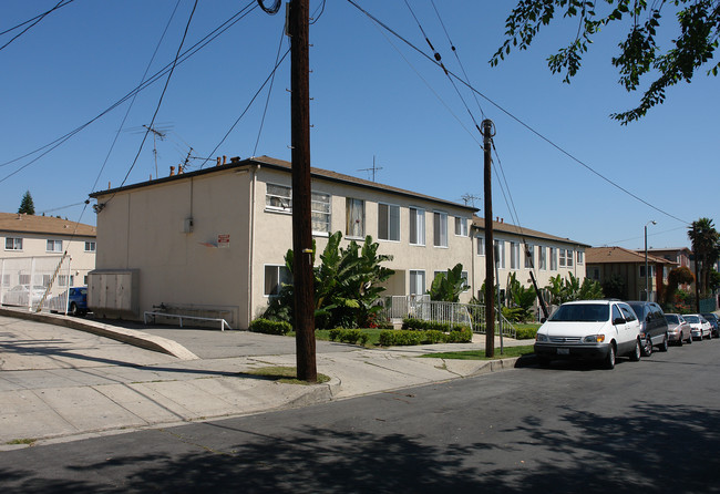 455-467 N Normandie Ave in Los Angeles, CA - Foto de edificio - Building Photo