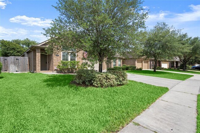 1438 Kallie Hills Ln in Spring, TX - Building Photo - Building Photo