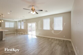 4649 Scent St, Unit 1 in North Las Vegas, NV - Building Photo - Building Photo