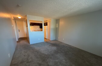 8828 E Florida Ave in Denver, CO - Building Photo - Building Photo