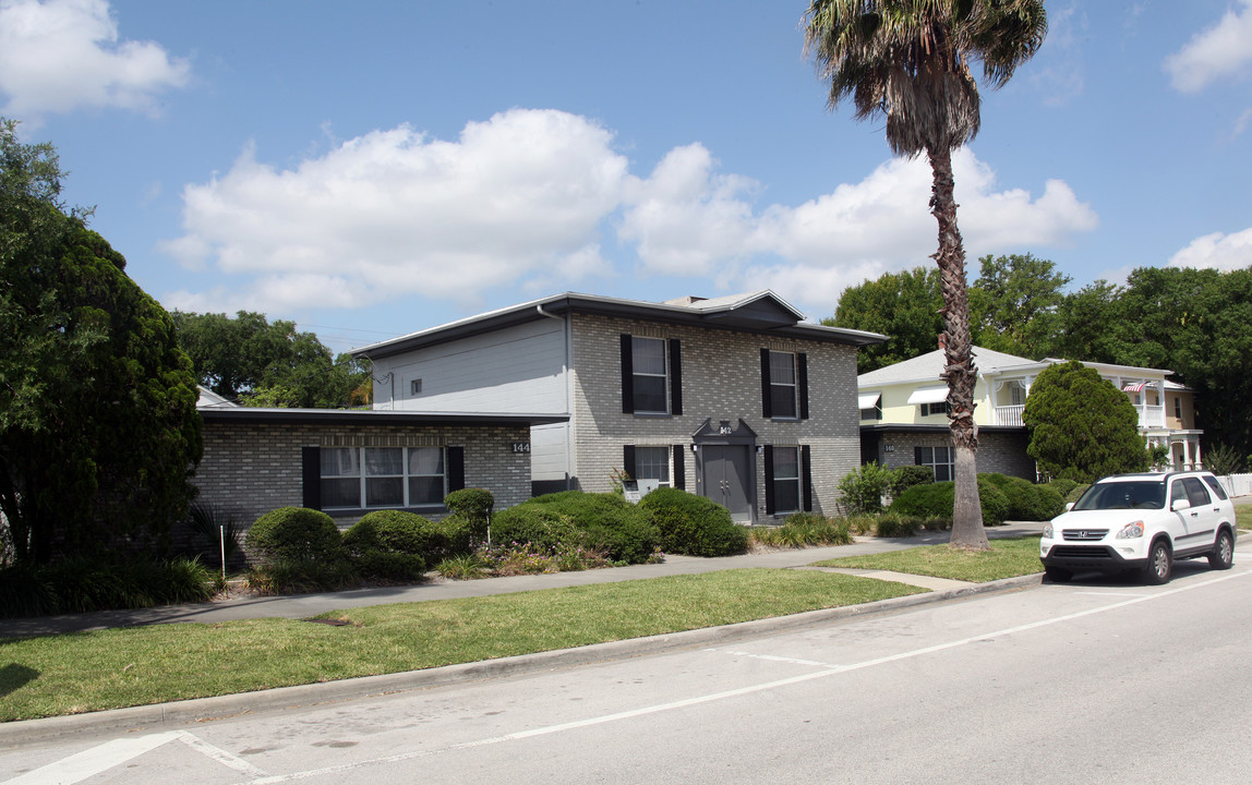 140 E Davis Blvd in Tampa, FL - Building Photo