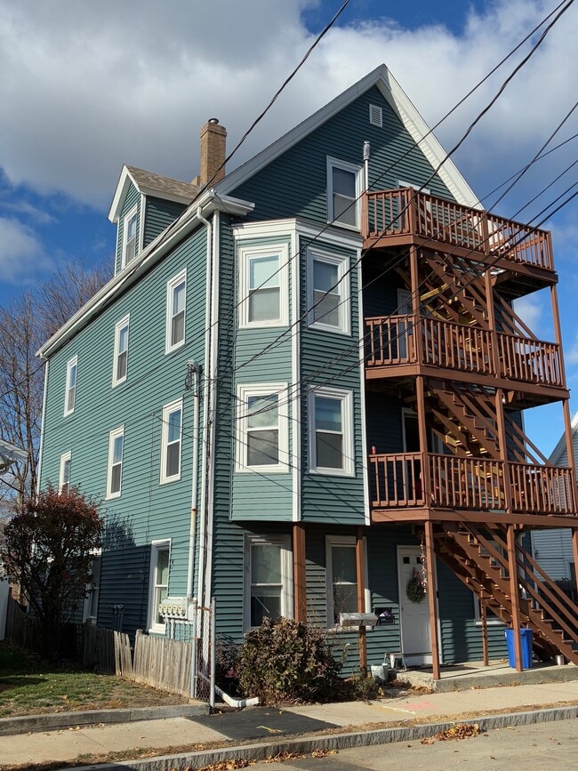 9 Proctor St, Unit 2