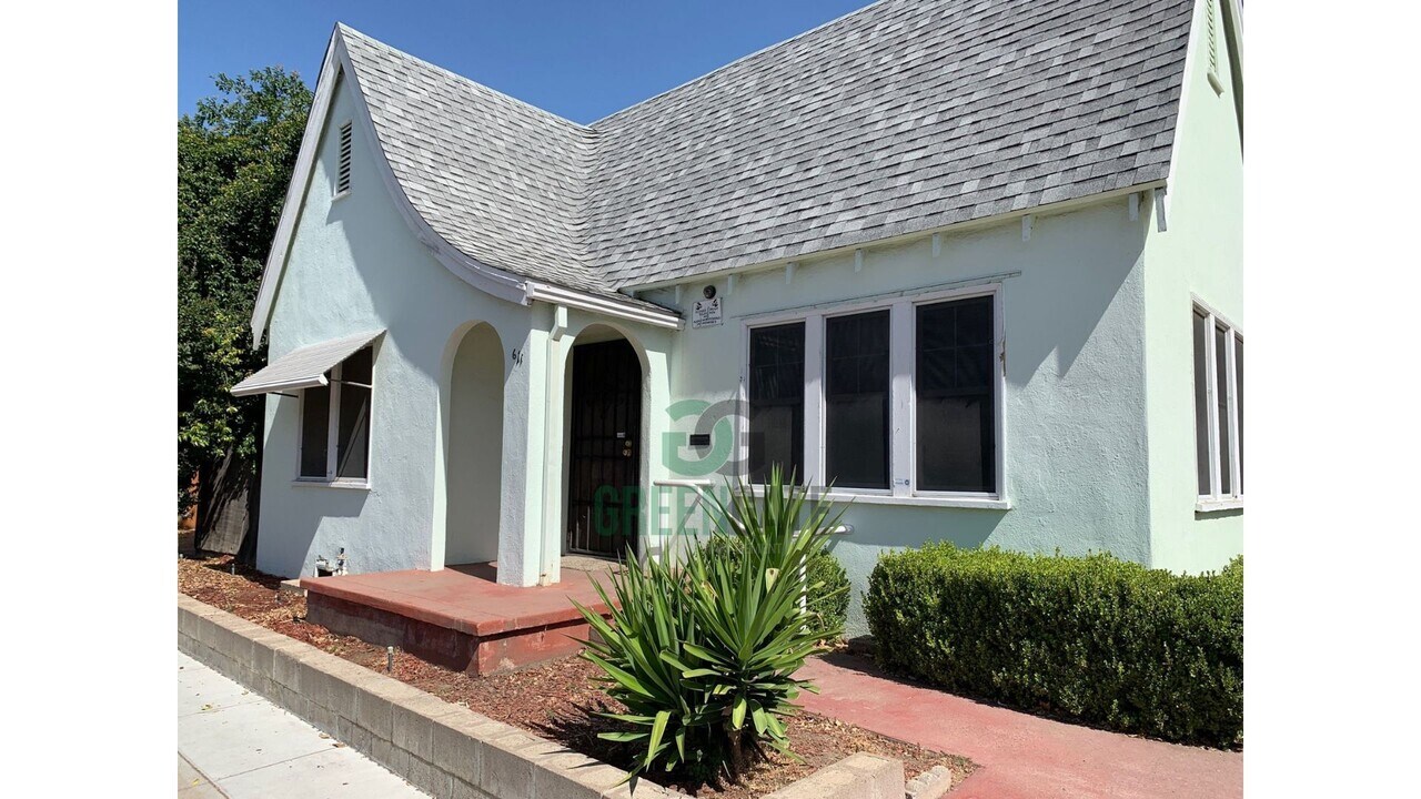 611 Needham St in Modesto, CA - Building Photo
