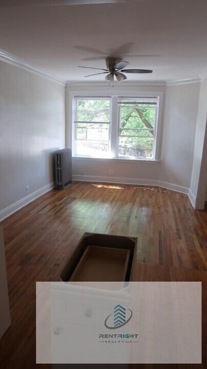 4300 N Pulaski Rd in Chicago, IL - Building Photo