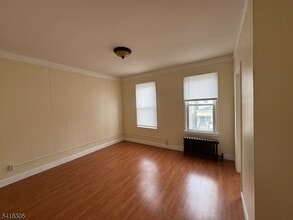 16 Cutler St in Clifton, NJ - Building Photo - Building Photo