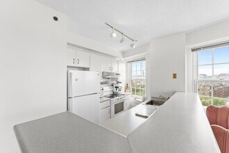 534 Beacon St in Boston, MA - Foto de edificio - Building Photo