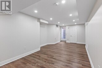 23 Kirkpatrick St in Brampton, ON - Building Photo - Building Photo