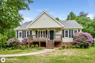 6832 Salem Quarter Rd in Belews Creek, NC - Building Photo - Building Photo