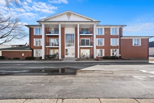property at 5721 Circle Dr