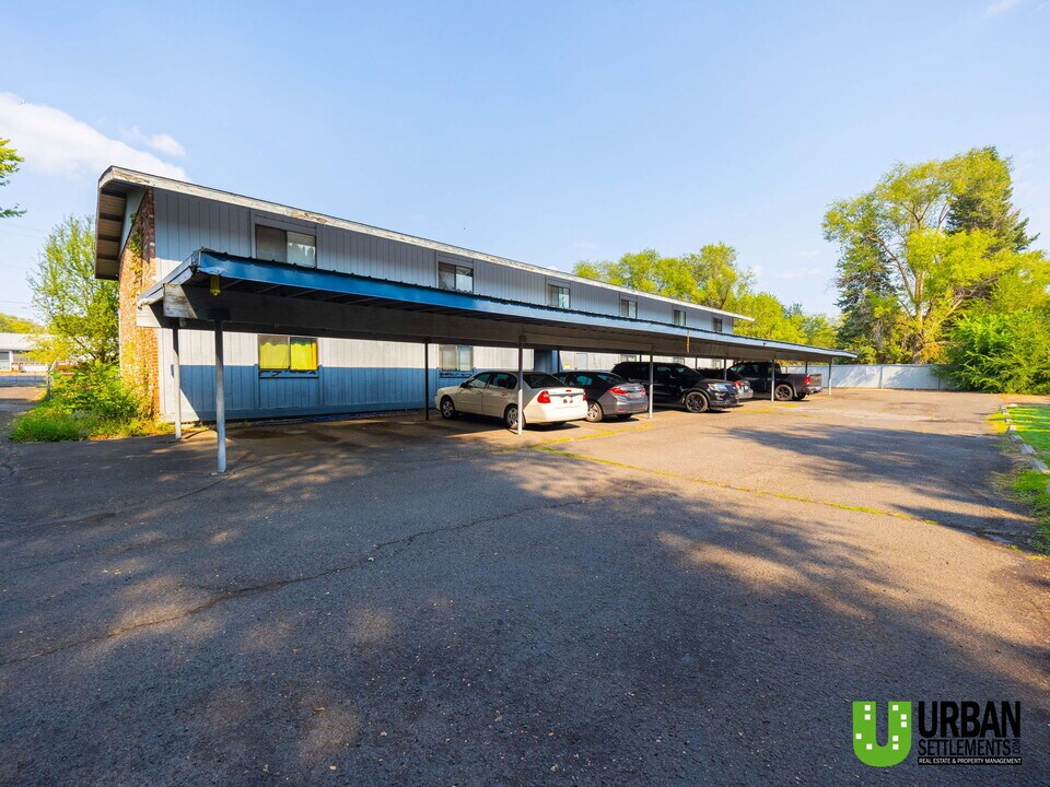 12816 E Main Ave in Spokane Valley, WA - Building Photo