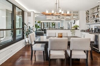 1030 N State St in Chicago, IL - Building Photo - Building Photo