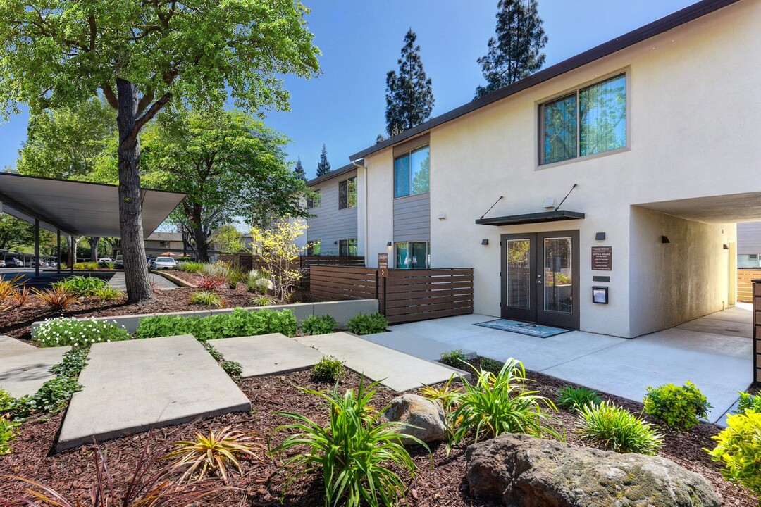 Hazel Wood Apartments in Orangevale, CA - Building Photo