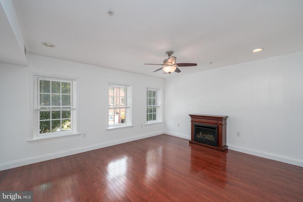 838 S Bond St in Baltimore, MD - Building Photo