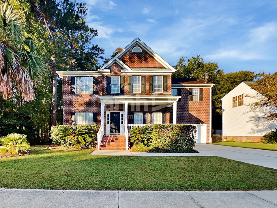 1956 N Smokerise Way in Mount Pleasant, SC - Foto de edificio