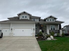 16620 S Schweiger Dr in Olathe, KS - Building Photo