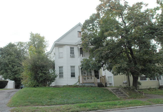 2120 Guilderland Ave in Schenectady, NY - Building Photo - Building Photo