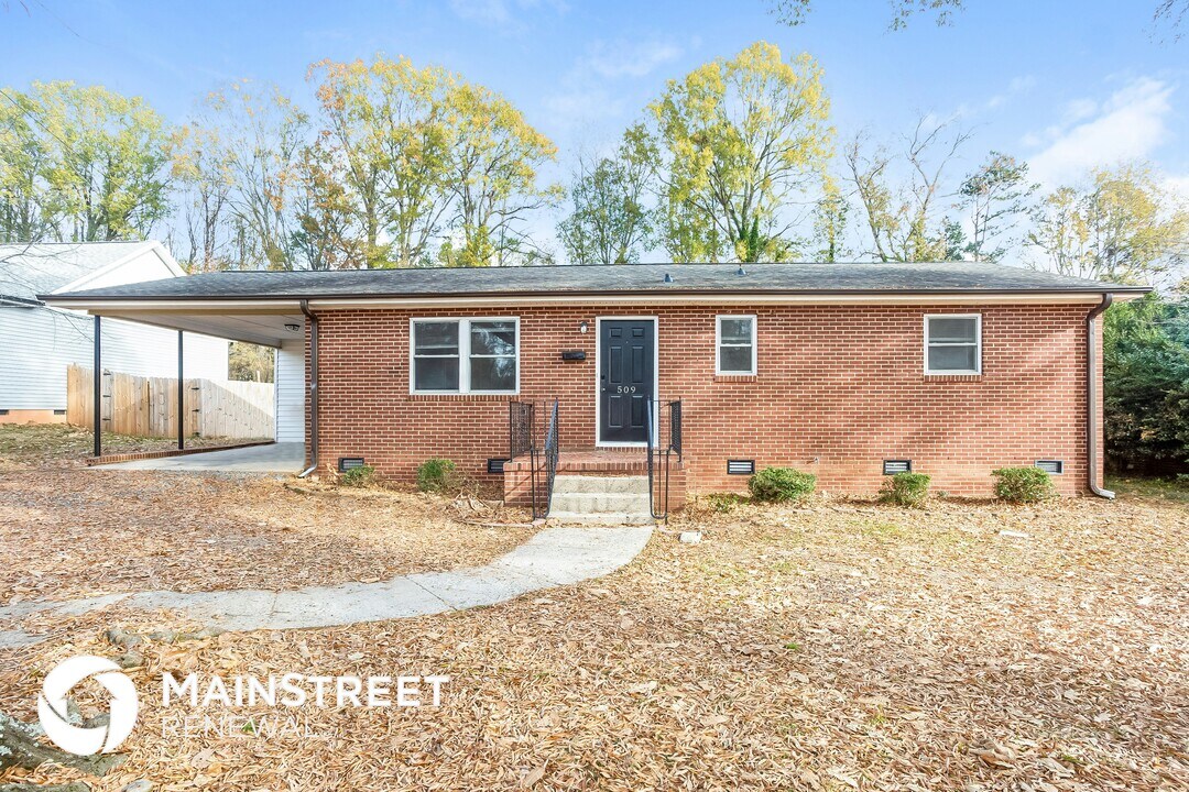 509 Frank Dr in Charlotte, NC - Building Photo