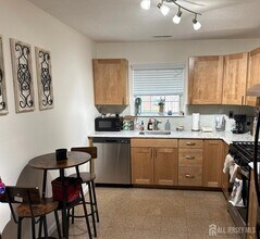 180 Tulip Ln in Freehold, NJ - Building Photo - Building Photo