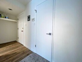 604-601 1 Ave NW in Calgary, AB - Building Photo