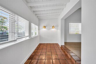 429 NE 73rd St in Miami, FL - Building Photo - Building Photo