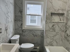 30 E Henry St, Unit 1 in Linden, NJ - Building Photo - Building Photo